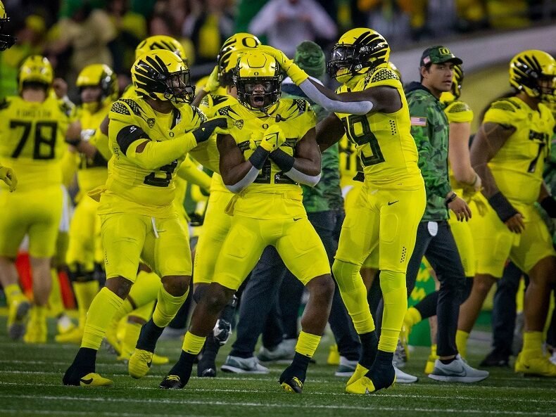 Oregon football: Are You Ready For The Game, All You Football Fans In Town?
