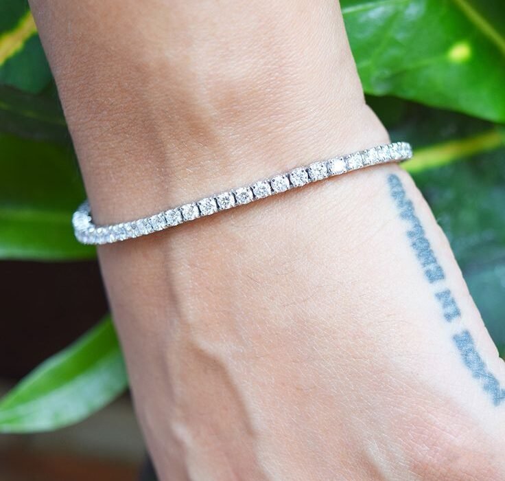 Green Glam: Unveiling the Beauty of Lab Grown Diamond Bracelets!