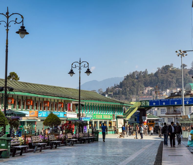 Why is Gangtok tourism so popular?