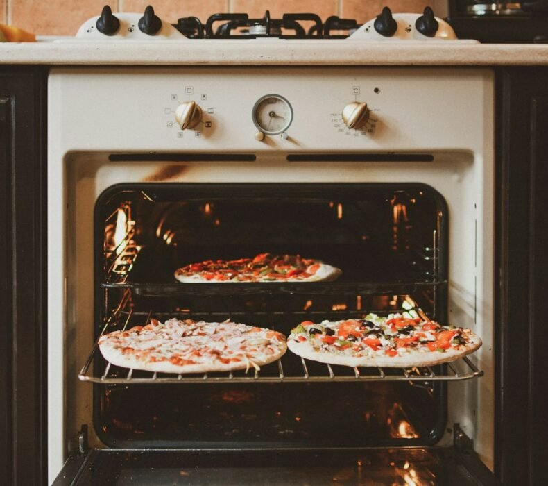 6 Reasons Why Your Oven Is Not Baking Properly